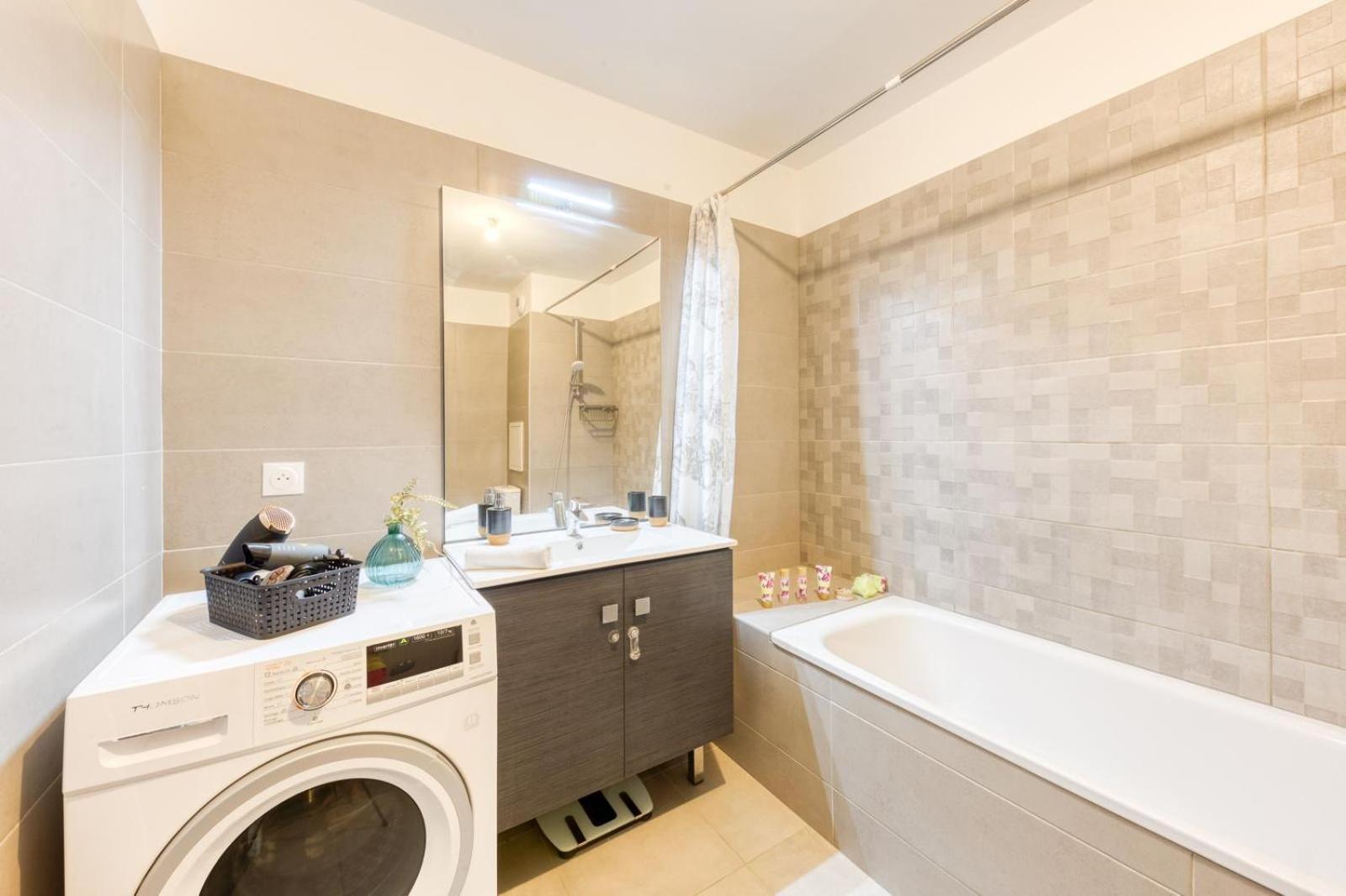 Charmant Appartement De Haut Standing Proche Du Centre-Ville Алфорвил Екстериор снимка